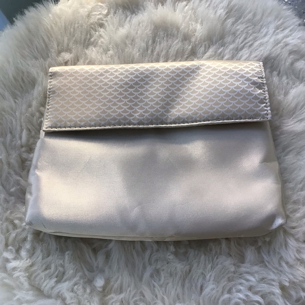 BVLGARI Silk Clutch Parfums Pouch Snap Closure Exclusively for Emirates